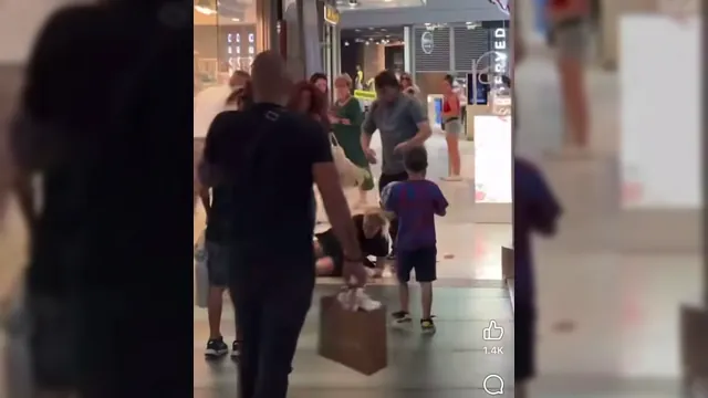 Бой на родители в столичен мол