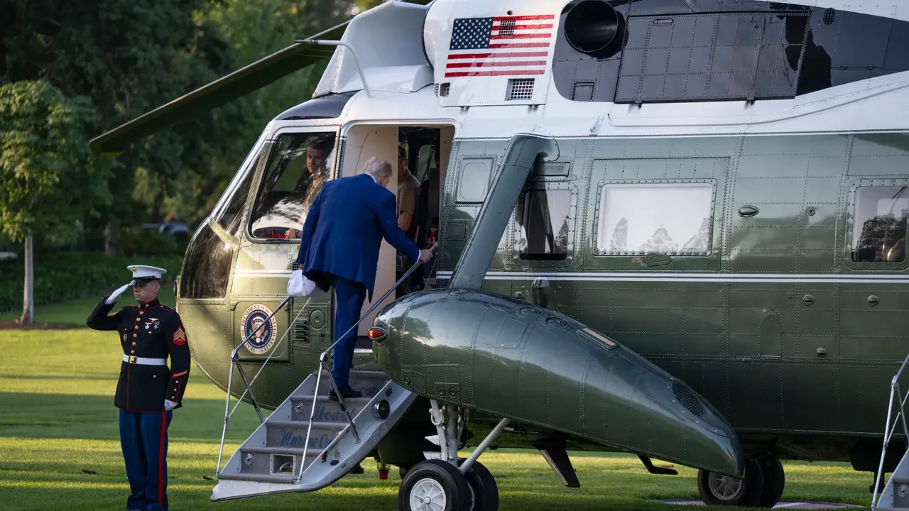 „ВИСОК ЗАЛОГ“, написа Тръмп, и хвана самолета за Аляска