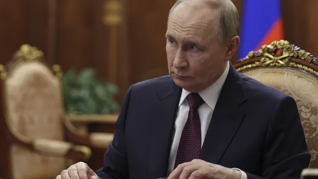 Politico прогнозира Путин да откаже срещата със Зеленски