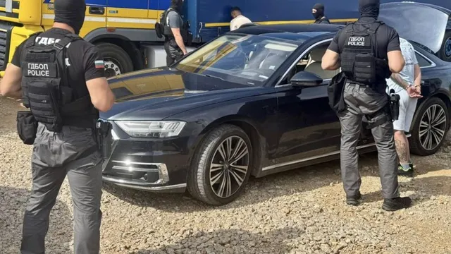 След спецакция: Заловиха двама мъже с 15 килограма канабис