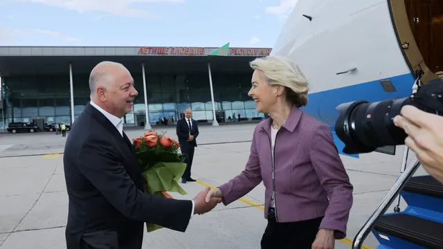 Урсула фон дер Лайен пристигна в България