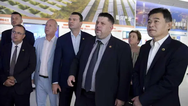 Атанас Зафиров ще присъства на военния парад в Пекин редом до Путин и Ким