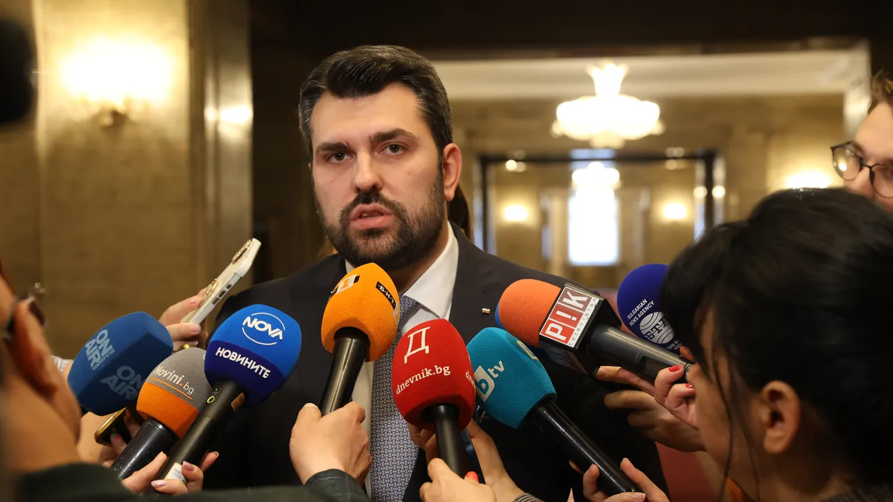 Външният министър: Очакваме РСМ да изпълнява ангажиментите си