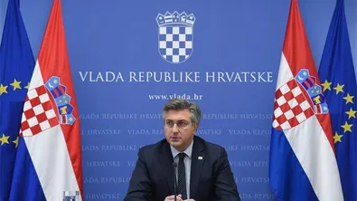 Пленкович: Сърбия е на прага на гражданска война