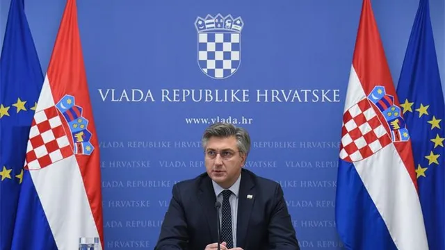 Пленкович: Сърбия е на прага на гражданска война