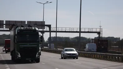 Има 378 нарушения на средната скорост при пробното отчитане за 12 часа
