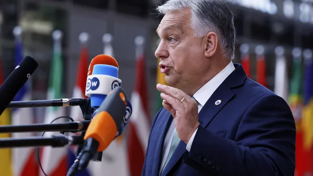 Орбан подкрепи Полша. Махни ветото си, контрира го Сикорски