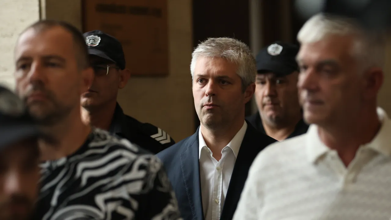 Съдът решава да пусне ли от ареста кмета на Варна