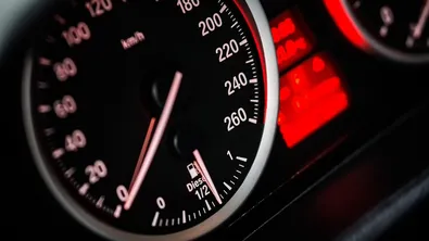 До 8000 евро и доживотен затвор за шофьори-нарушители в Гърция