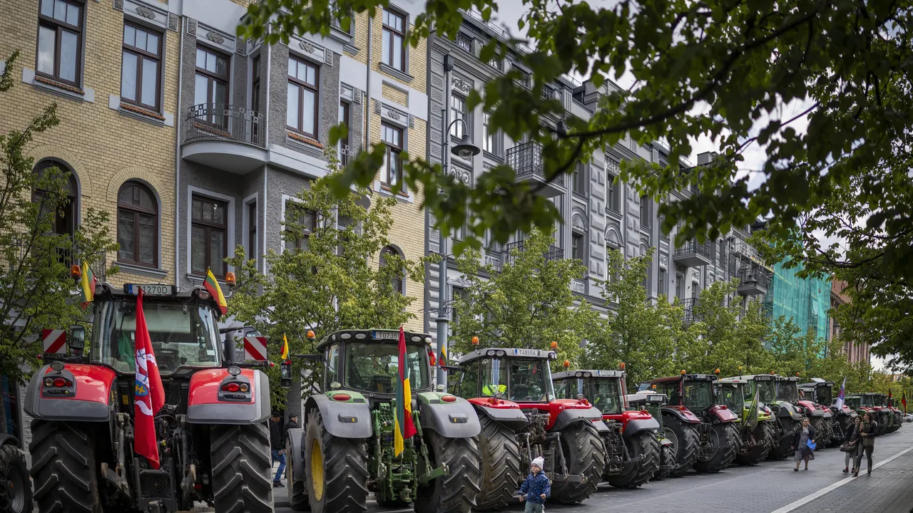 Френски фермери на протест срещу Меркосур и американските мита