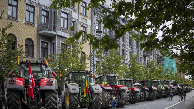 Френски фермери на протест срещу Меркосур и американските мита