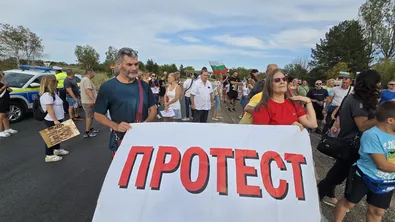 Жители на Плевен излязоха на пътни блокади заради водната криза