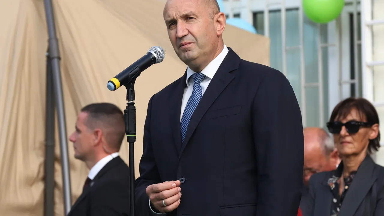 Президентът Радев: Първият учебен ден носи вълнение във всеки дом