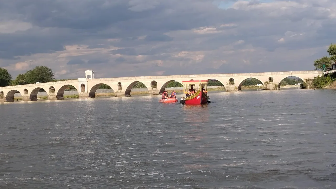 Мигранти и контрабандисти ще ловят турски патрули по р. Марица