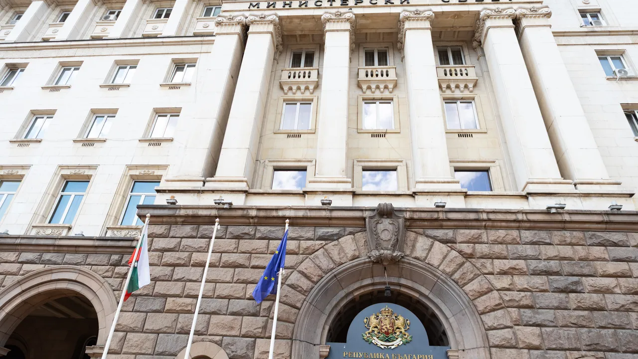 Министър Иванов: Необходими са целенасочени инвестиции във ВиК мрежата и разработването на нови водоизточници