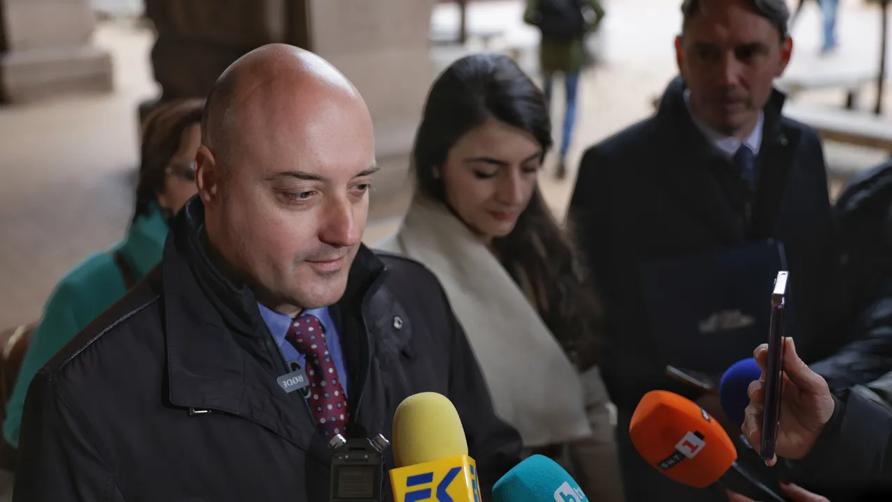 Атанас Славов за вота на недоверие: Институциите бездействат заради политическа целесъобразност