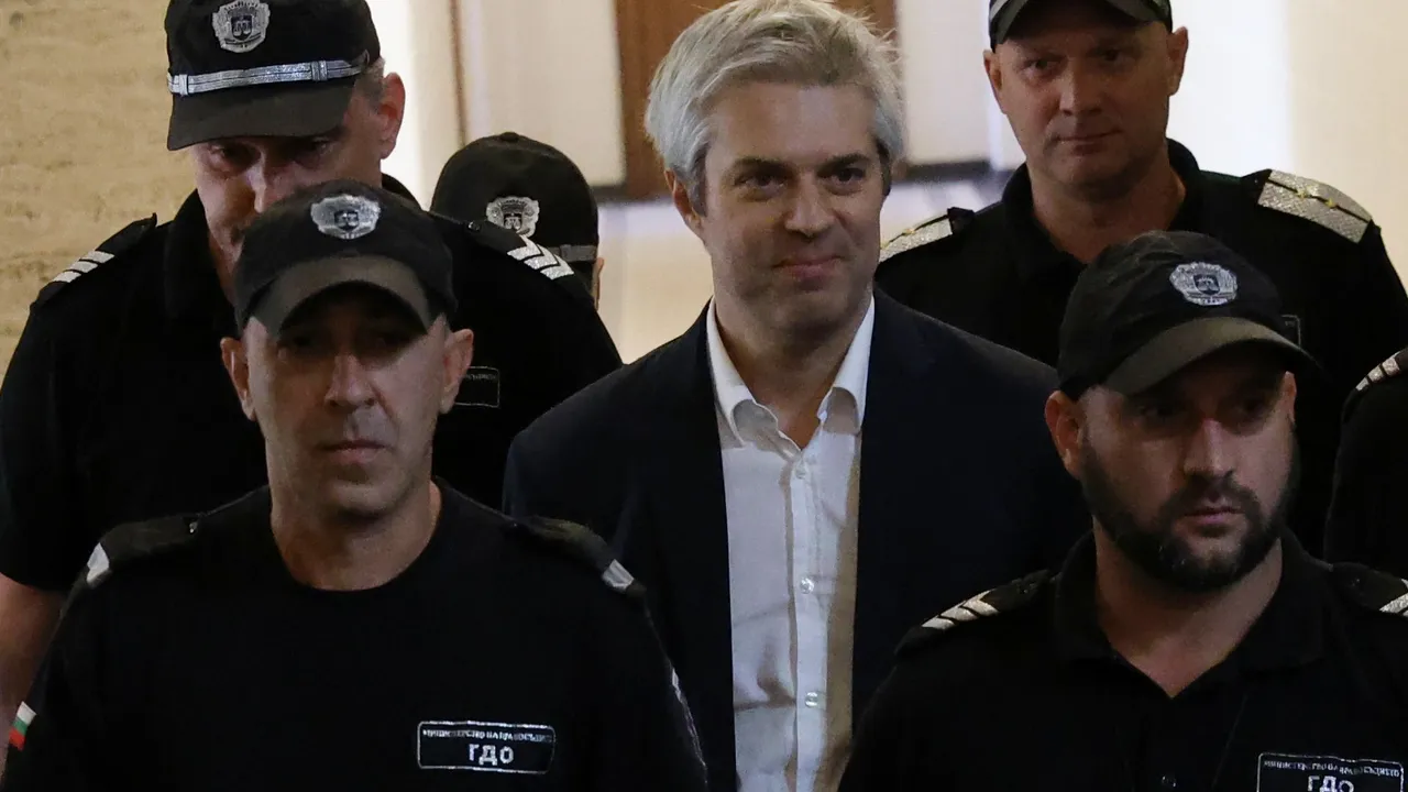 Съдът си направи отвод от мярката на варненския кмет заради „зависими“, „бухалки“, „послушни“