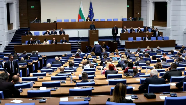 Депутатите ще решават съдбата на кабинета „Желязков“ утре в 16:45