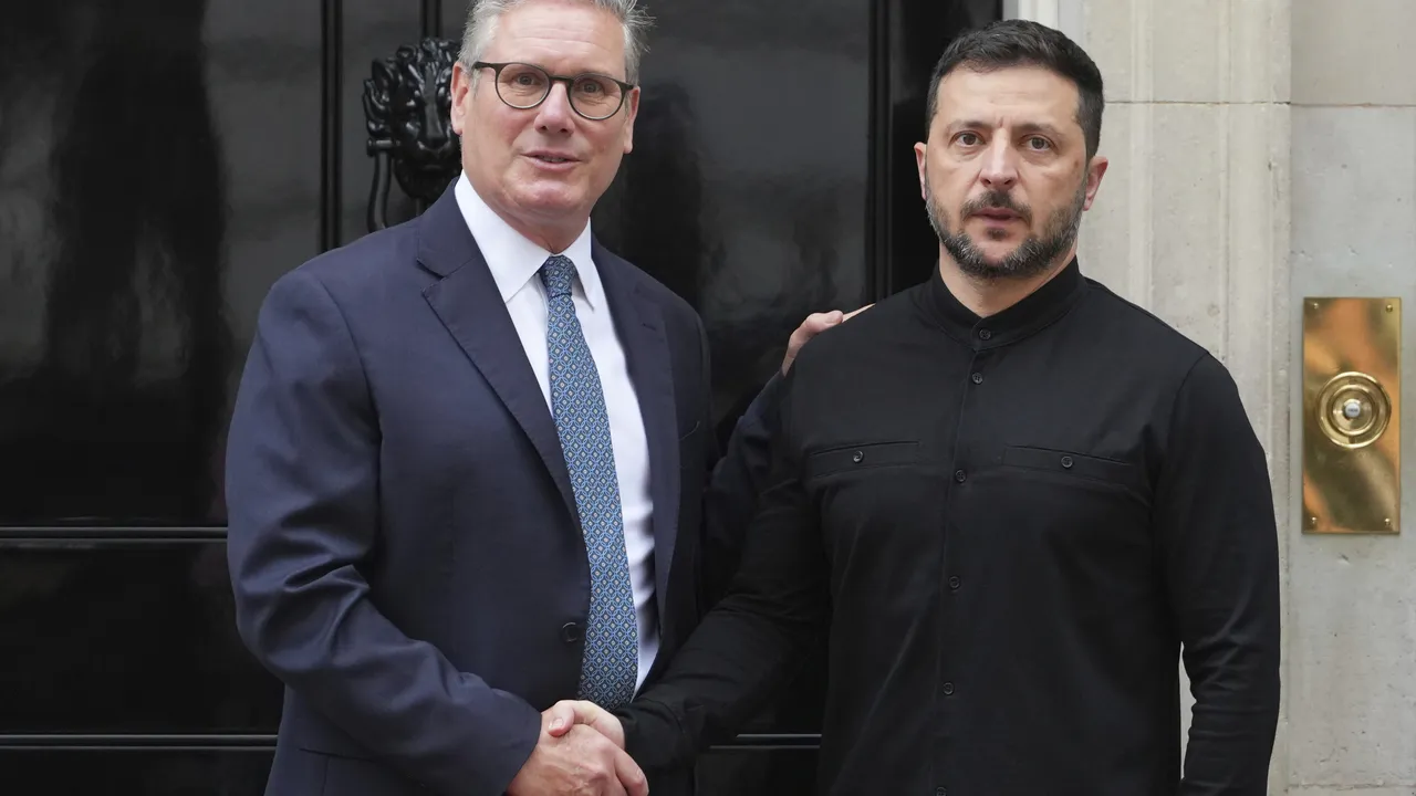 Зеленски подписа Споразумението за 100-годишно партньорство с Великобритания