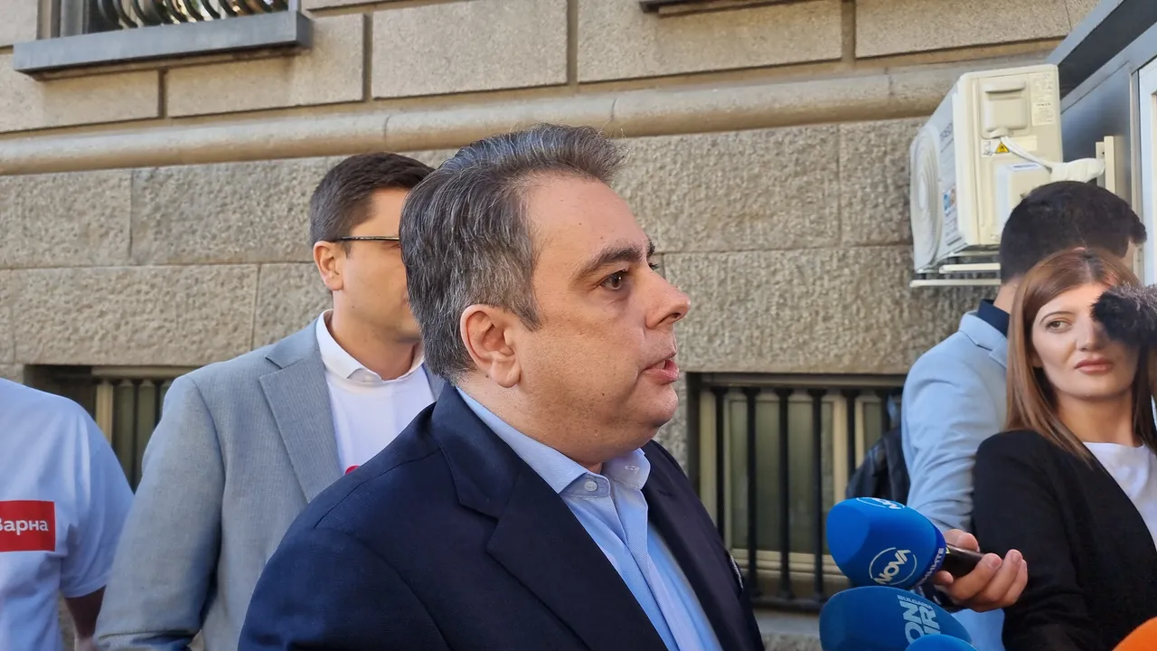 Василев: Държавата е с главно „Б“ като България, а не с главно „Д“ като Делян