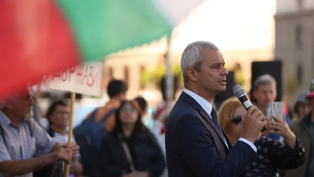 Костадинов: Резултатът от петия вот на недоверие не е изненадващ