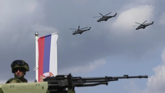 Грандиозен военен парад в Сърбия тази събота