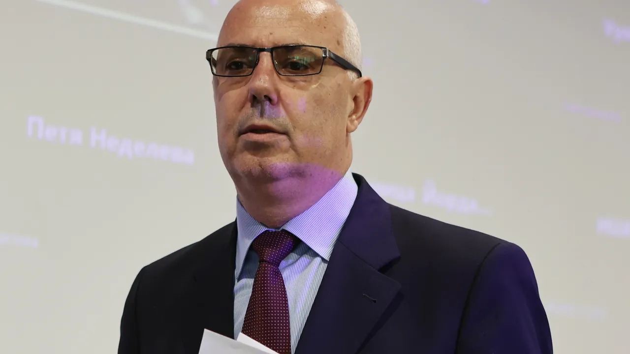 Веселин Вучков: Продължава тенденцията "наш човек" да оглави службите