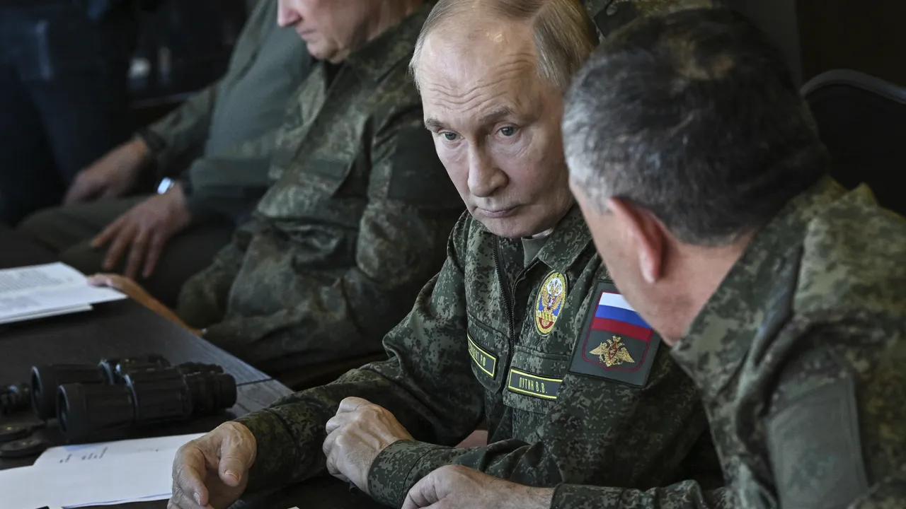 Удължаване на договор за ядрените оръжия предложи Путин на Тръмп