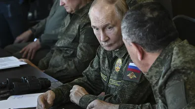 Удължаване на договор за ядрените оръжия предложи Путин на Тръмп