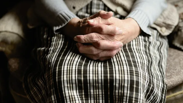 87-годишна жена даде 13 000 лева на телефонни измамници в Стара Загора