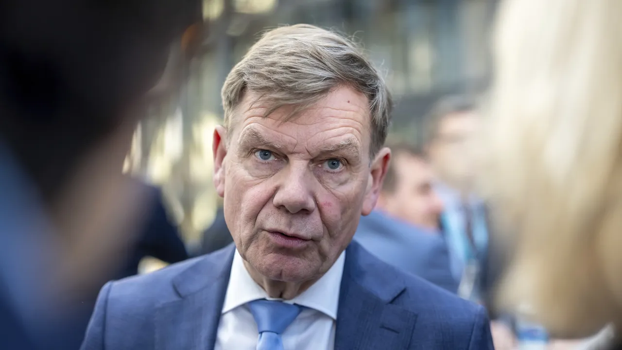 Европейското трио и Иран в последен опит да избегнат санкциите