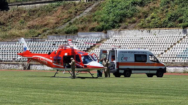 Мъж с мозъчен кръвоизлив транспортиран по въздух до София