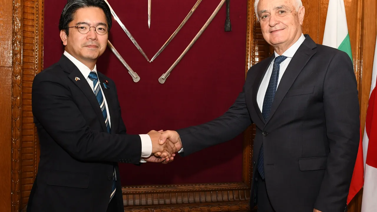 Шансът японци да участват в европейски военни учения обсъдиха Запрянов и Йозо Канеко