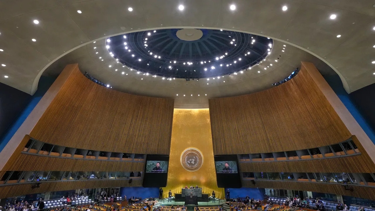 Зеленски в ООН: За жалост международното право е безсилно без оръжия