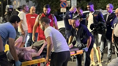 Моторист блъсна възрастна жена в София, помощ ѝ оказва Християн Пендиков от Охрид