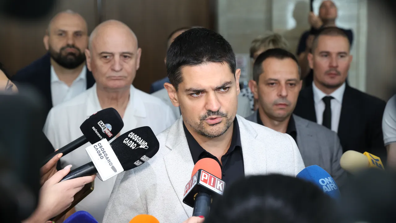 Радостин Василев: Провалът е на управляващите, не на опозицията