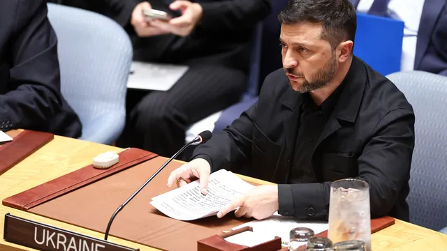 Володимир Зеленски отправи мрачно предупреждение за „бомбени укрития“ към руските официални лица
