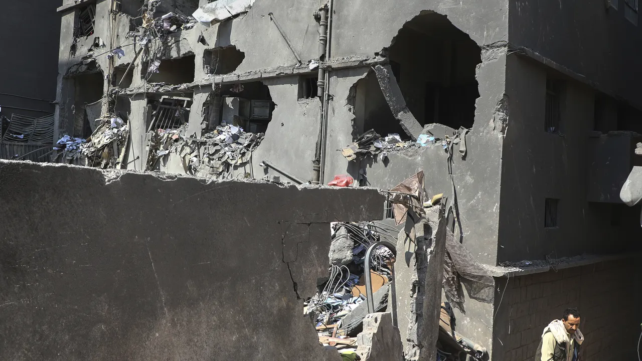 Двама убити след удара на Израел срещу хутите