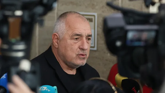 Борисов към Радев: Лошо възпитание е да наричаш политиците „шутове“