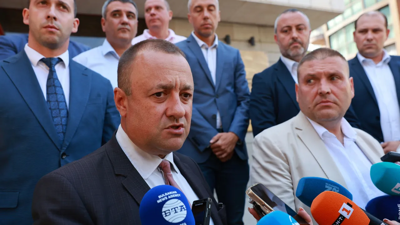 Министър Иванов: Инвестираме 2.6 млн. лева в Община Брезник за подмяна на водопреносната мрежа