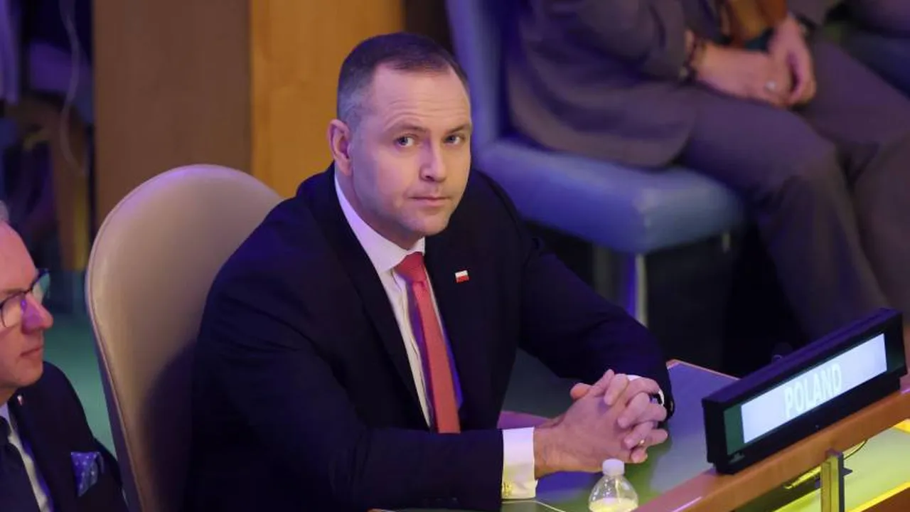 Полша затяга условията за помощи на украинските бежанци