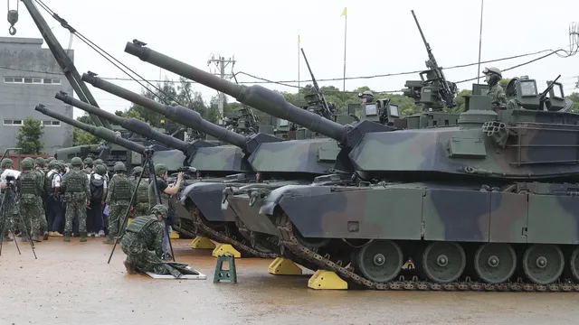 Колона американски танкове Abrams стигна до естонския град Тарту