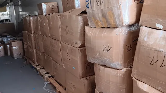Митничари задържаха над 10 хиляди спални комплекта с отличителни знаци на световни марки