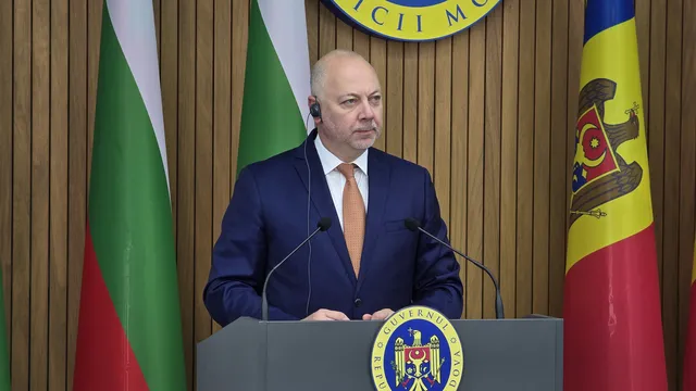 Желязков със "сърдечни поздравления" за Мая Санду