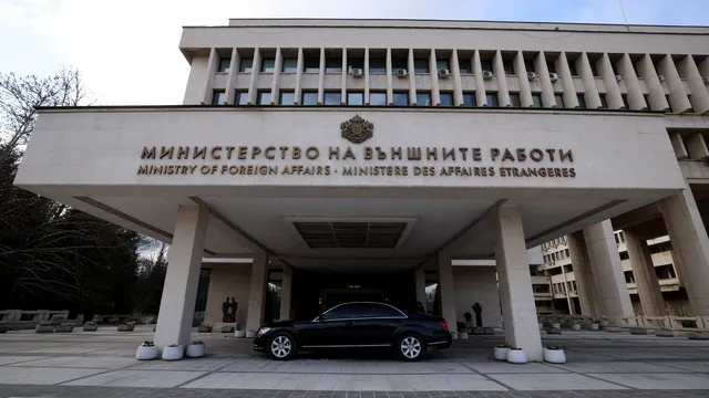 МВнР: Двама българи и палестинска гражданка, член на семейството на единия, са евакуирани от ивицата Газа