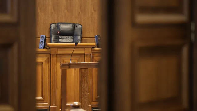 17 г. по-късно: Офицер оправдан за Челопечене получава 50 000 лв.