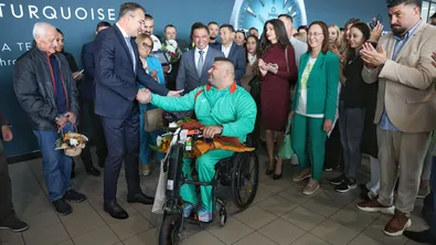 Министър Гуцанов посрещна шампиона Ружди Ружди: „Когато човек има дух и сила, може да пребори всичко“