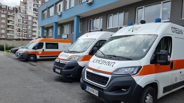 Агресия срещу екип на Спешна помощ в Перник: Пациент удари шофьор на линейка