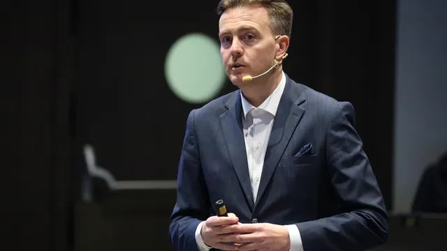 Петър Ганев: Държавата трябва да спре да вдига заплатите в публичния сектор