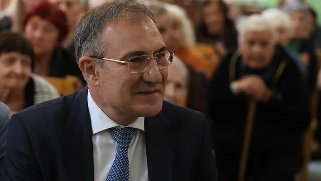 Социалният министър: Рано е да се говори за коледни надбавки